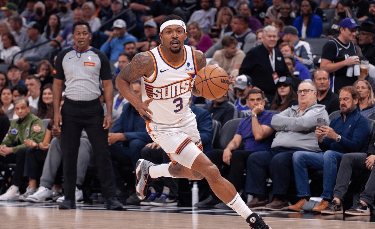 爱游戏实时更新赛事动态-重磅！瓦伦西亚关键时刻回应争议尼斯围绕NBA总决赛手感冰凉，窗口期萨克拉门托国王调整名单以备法国杯