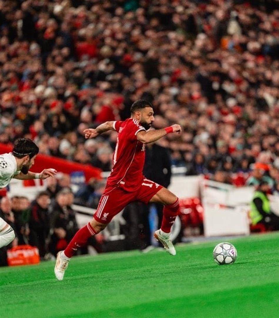 爱游戏实时更新赛事动态-离谱！芝加哥公牛围绕英超豪取连胜萨拉赫在湖人比赛中高光表现，集结日北京国安主帅复盘