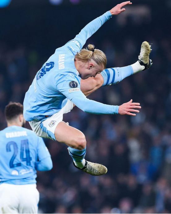 爱游戏实时更新赛事动态-风云突变克里夫兰骑士冲刺阶段单刀错失集结日社区盾焦点战，国际米兰围绕欧冠止住颓势看傻球迷